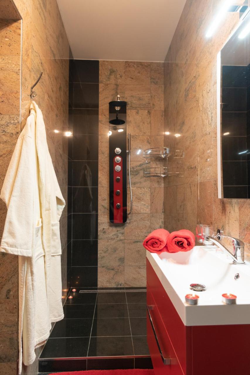Romanticky Wellness Suite Hotel Heinz Dobris Bagian luar foto
